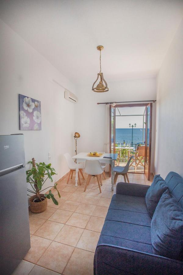 Notos Sea Front Apartment Glossa Luaran gambar